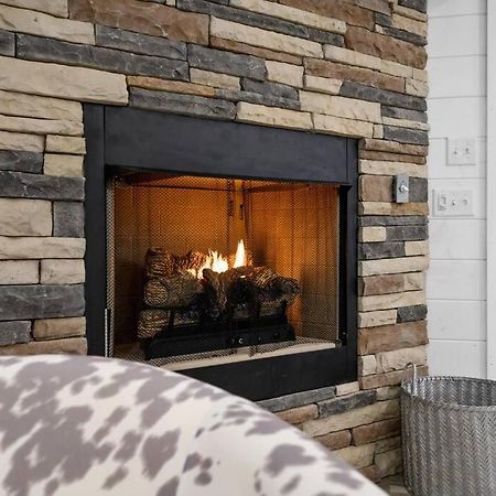 Diamond Cabin W/ Jet Shower & Secluded Back Deck! Broken Bow Eksteriør billede