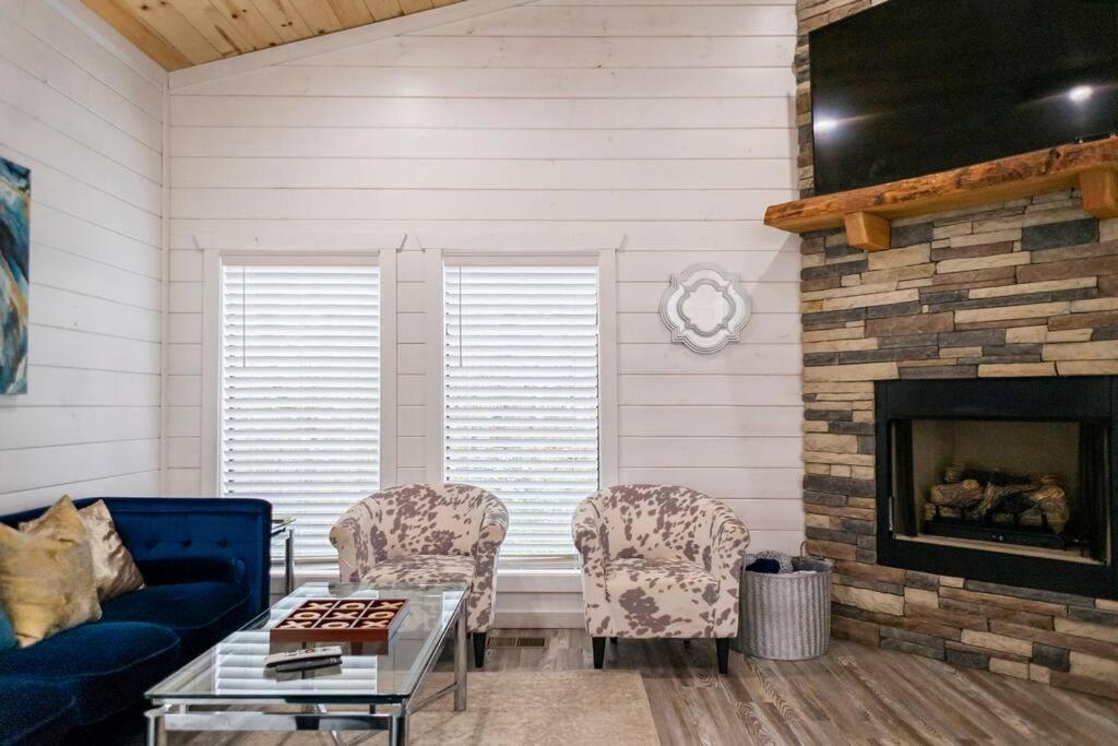 Diamond Cabin W/ Jet Shower & Secluded Back Deck! Broken Bow Eksteriør billede