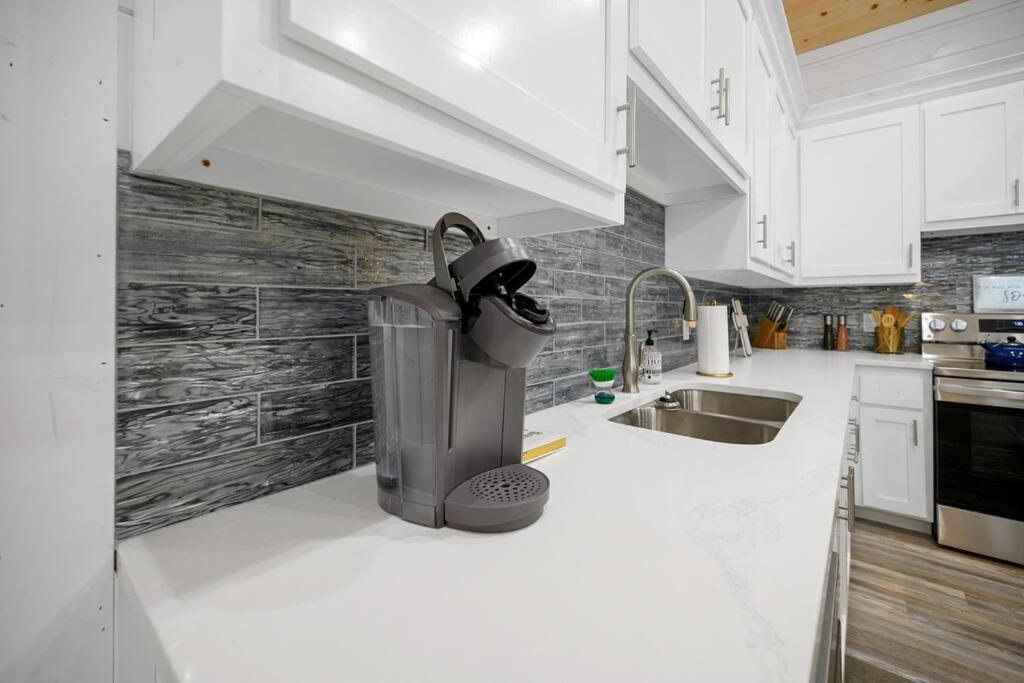 Diamond Cabin W/ Jet Shower & Secluded Back Deck! Broken Bow Eksteriør billede