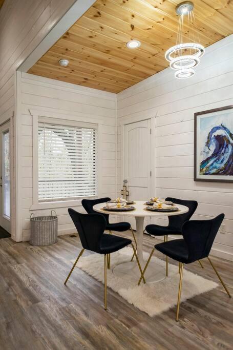 Diamond Cabin W/ Jet Shower & Secluded Back Deck! Broken Bow Eksteriør billede