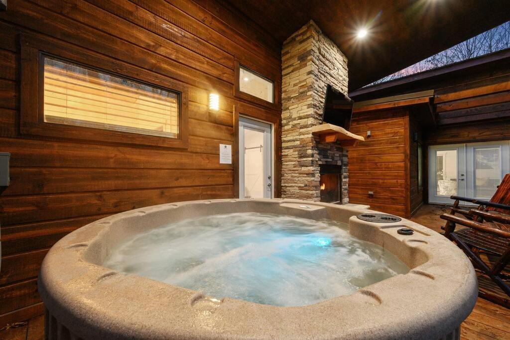 Diamond Cabin W/ Jet Shower & Secluded Back Deck! Broken Bow Eksteriør billede